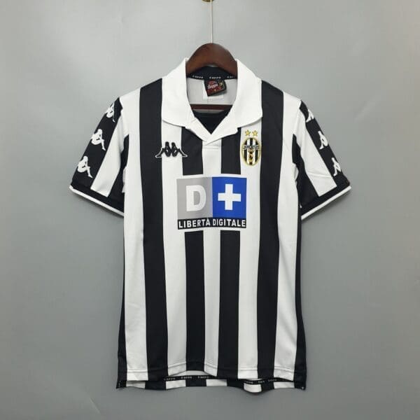 Juventus 1999/2000 – Home kit