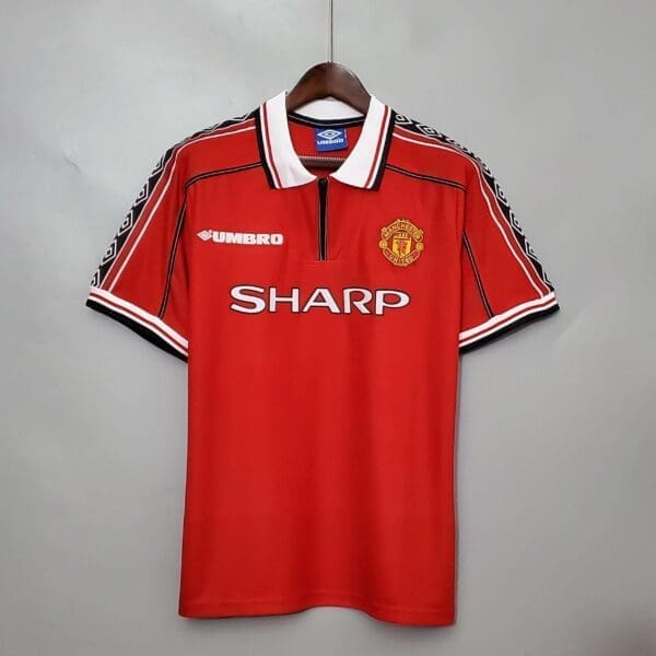 Manchester United 1998/1999 Home kit