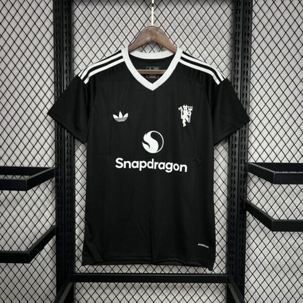 Manchester United F.C 2024/25 Goalkeeper Third Jersey – Fan Version