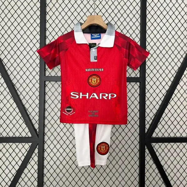 Manchester United 1996-97 Home Kit – Kids