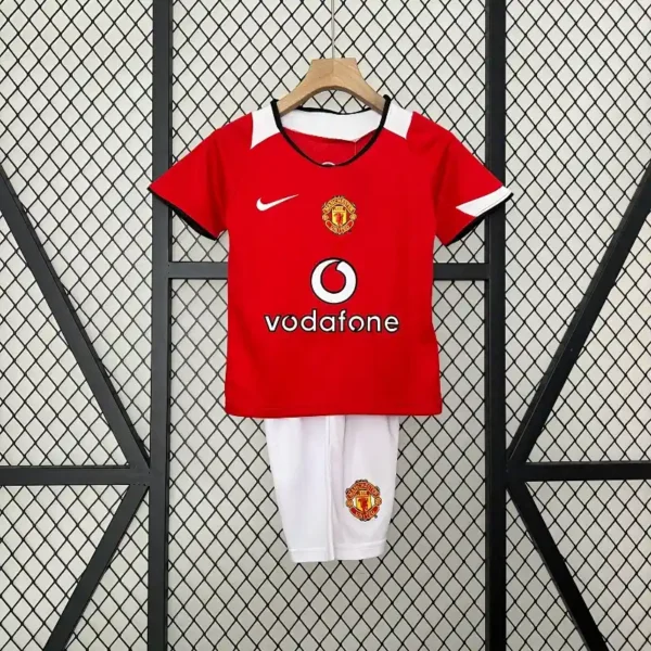 Manchester United 2005-06 Home Kit – Kids