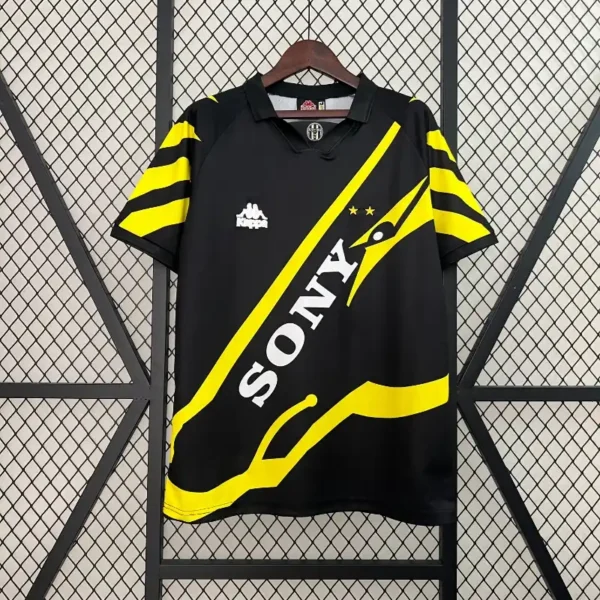 Juventus 1996-97 – Third kit