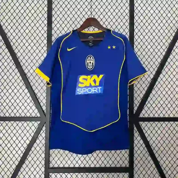 Juventus 2004-05 Away Kit