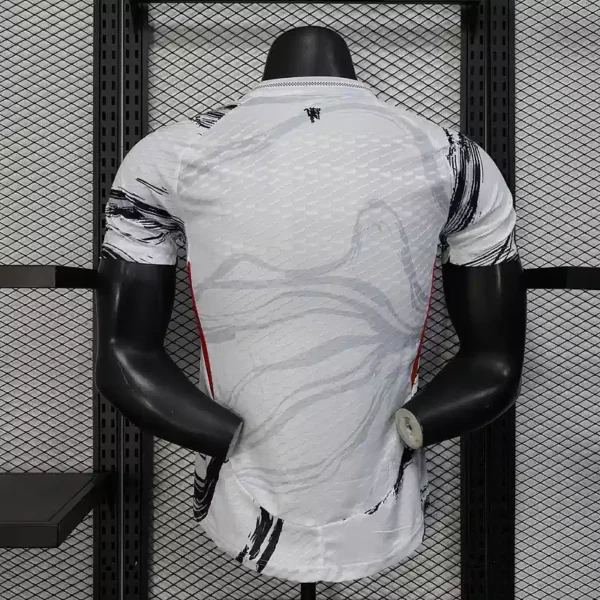 Manchester United White and Black Kit