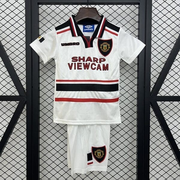 Manchester United 97/98 Away Kit