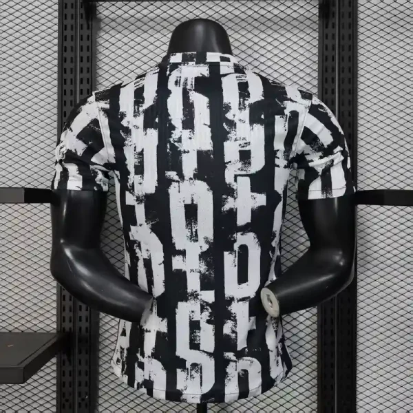 FC Barcelona Black & White Kit