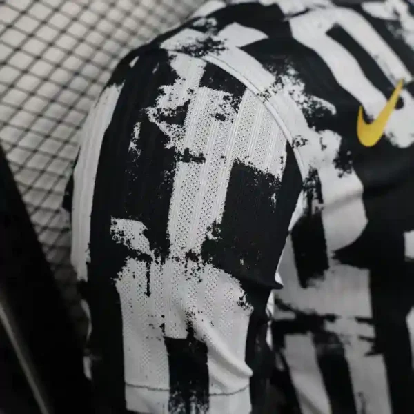 FC Barcelona Black & White Kit