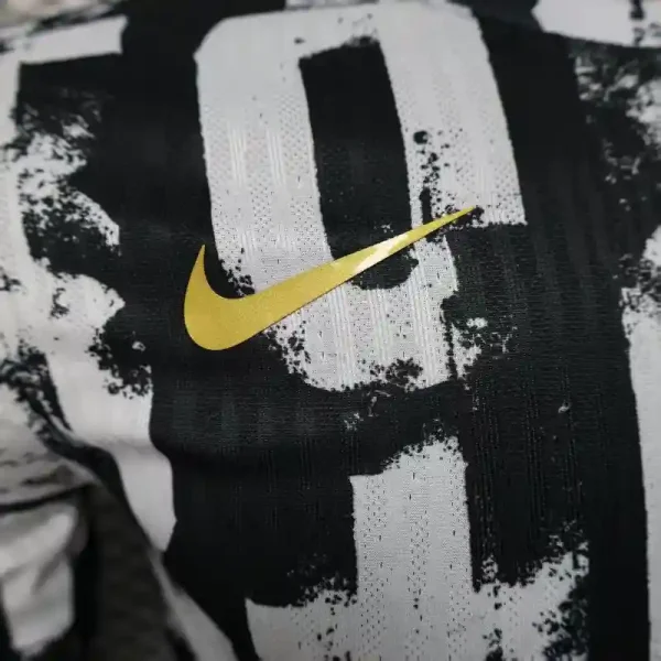 FC Barcelona Black & White Kit