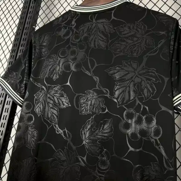 Juventus black kit