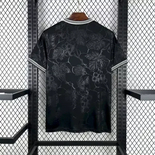 Juventus black kit