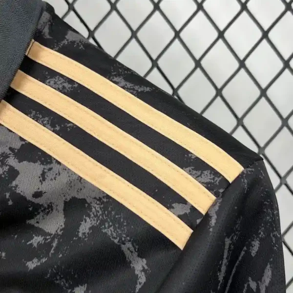 Ajax 25/26 Stone Island Kit Fan Version