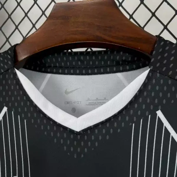 FC Barcelona Black & White Kit