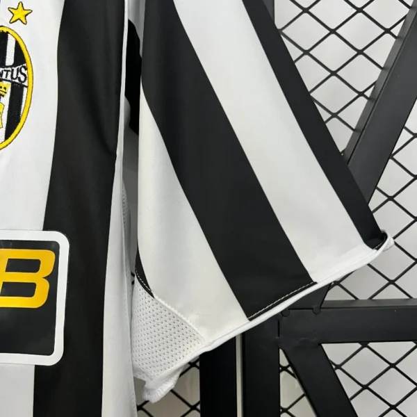 Juventus 2003 - 04 Home Kit - Retro Kit
