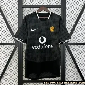MANCHESTER UNITED 2004/2005 Away Kit